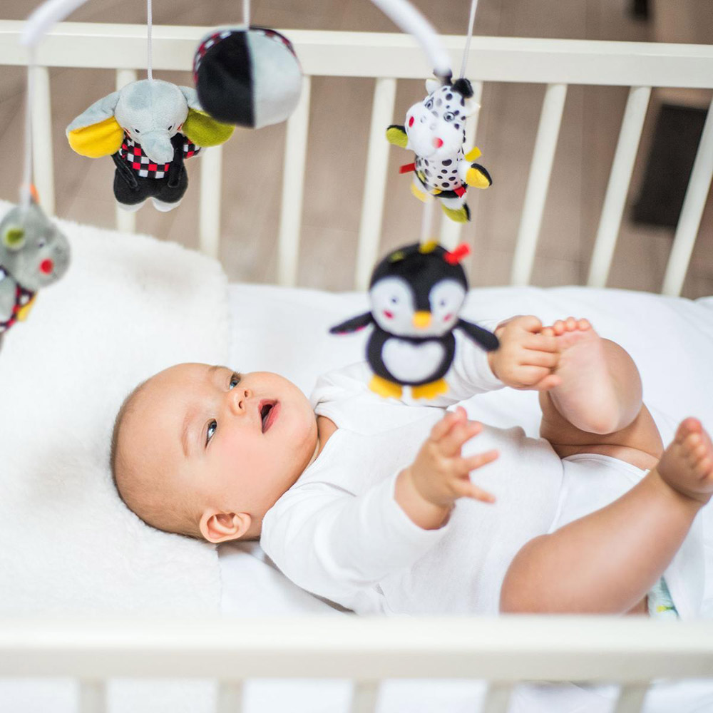 BabyOno zenélő-forgó utazóágyra és fa kiságyra Álomcsapat 636 C:MORE