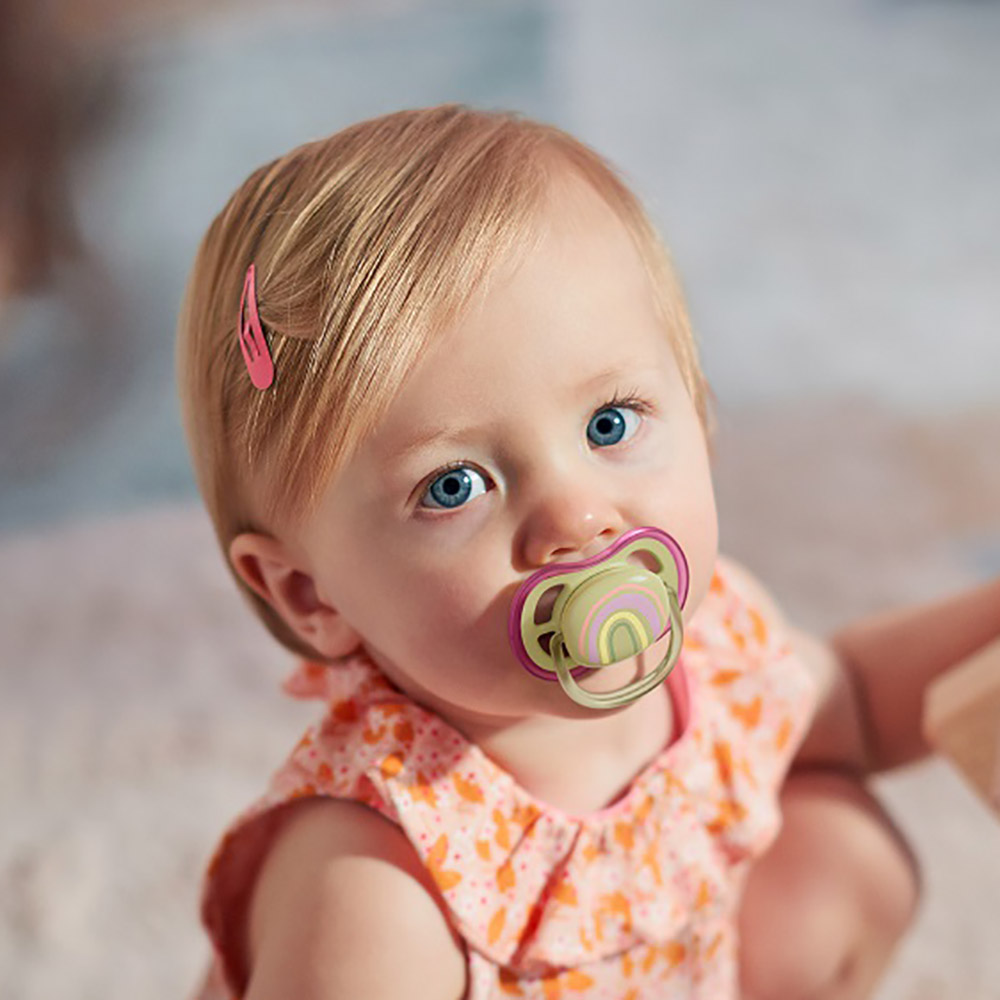 Philips AVENT játszócumi Ultra Air szivárványos 0-6hó lányos 2db