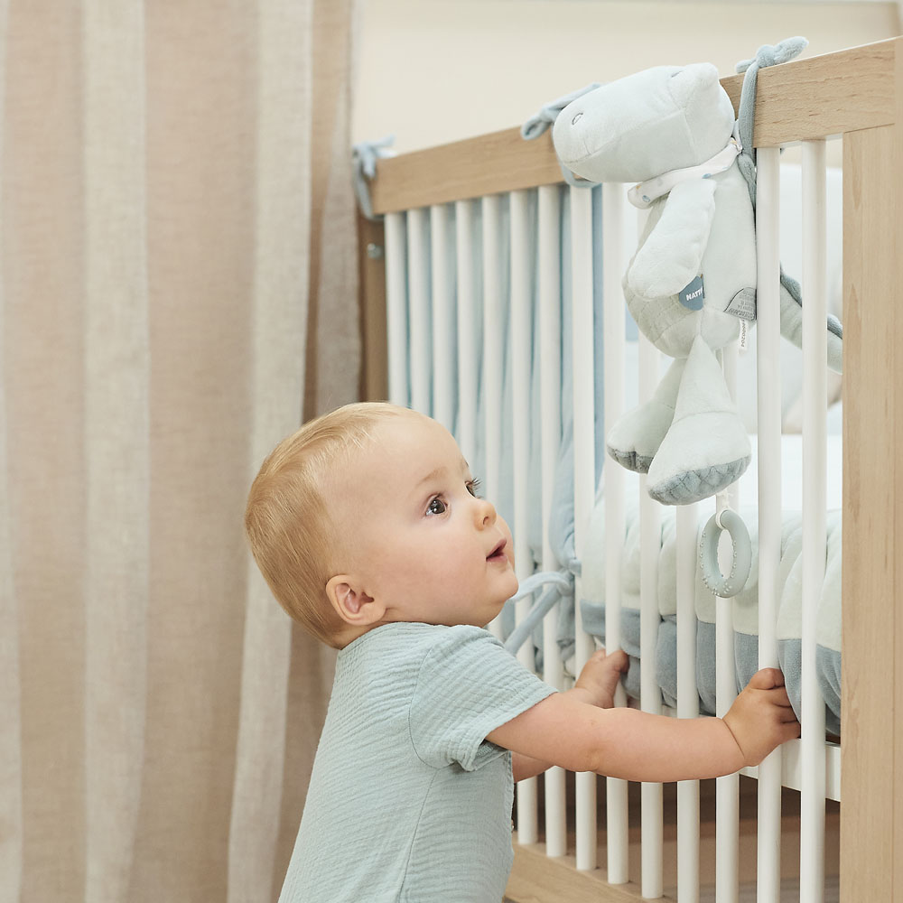 Nattou felhúzós zenélő játék plüss nagy Romeo, Jules and Sally - Romeo, a krokodil