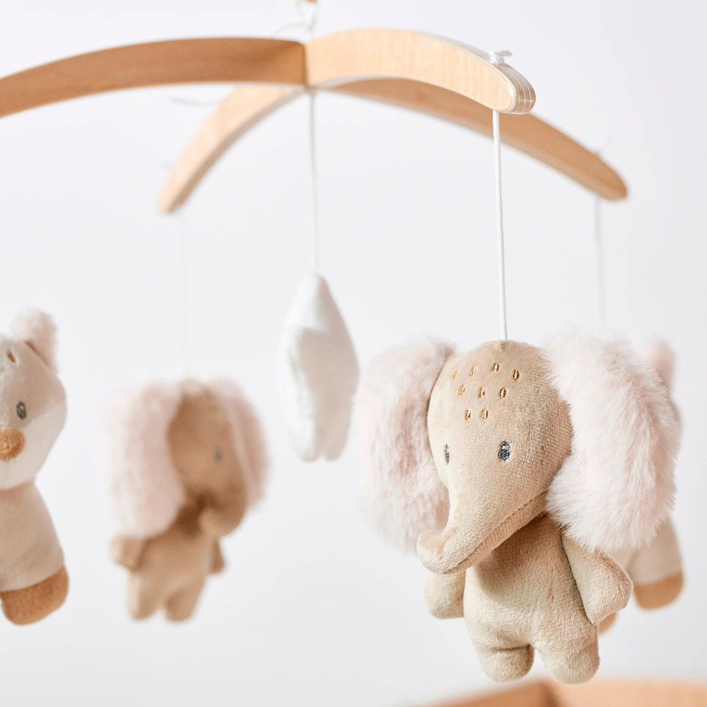 Nattou zenélő-forgó plüss fa állvánnyal Flo, Ernest and Oli